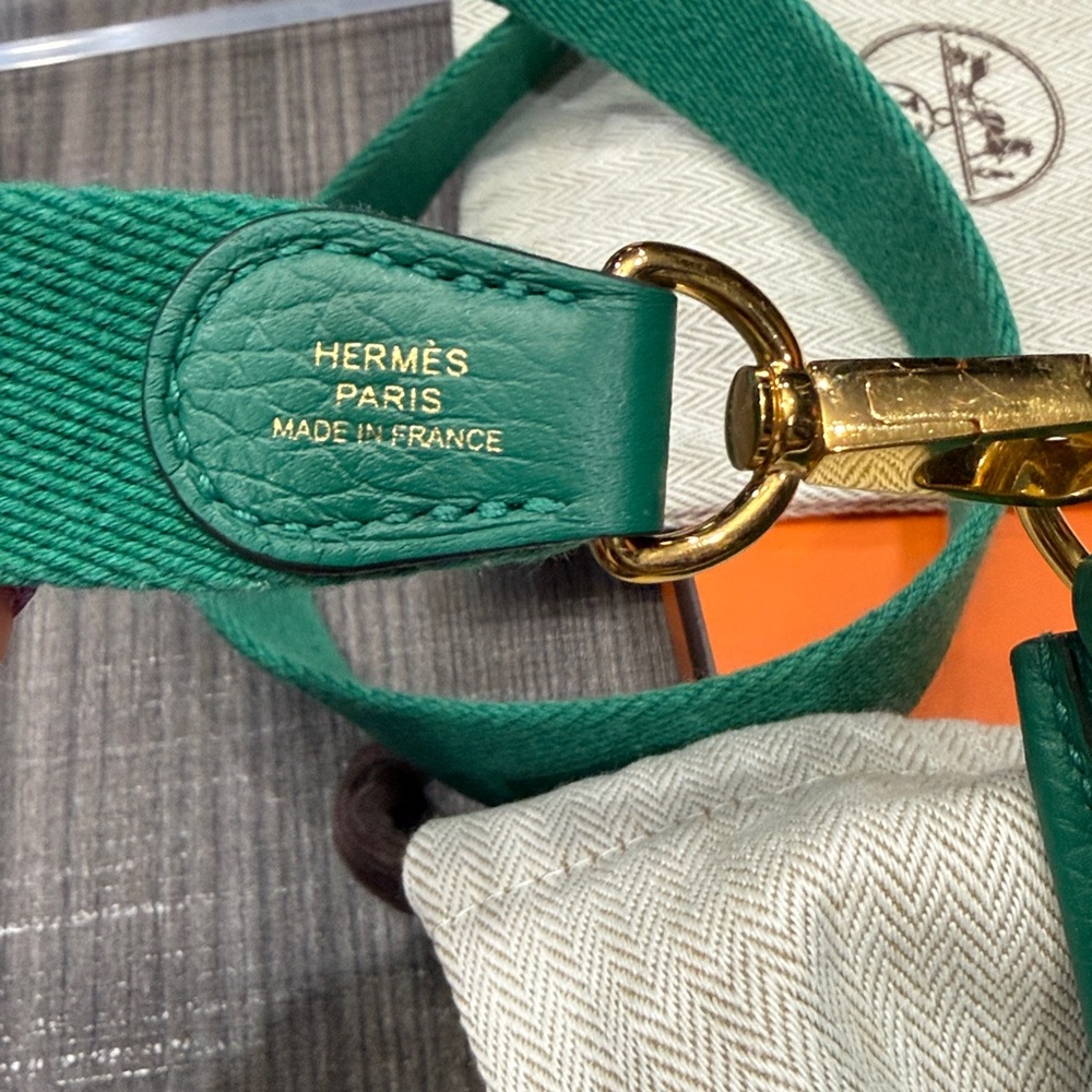 Hermes Green Crossbody Bag in Vert Vertigo color - Picture 2 of 11